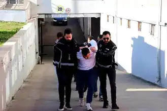 Adana'da 2.5 Milyon Kaçak Makaron Ele Geçirildi