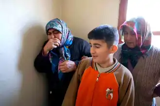 Kozan'da Yangın: 10 Yaşındaki Çocuk Babaannesini Kurtardı!
