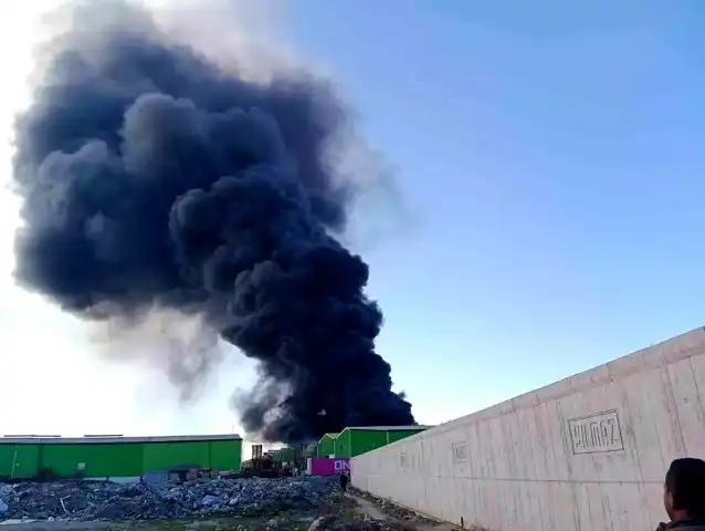 Adana'da Geri Dönüşüm Fabrikası Yandı!