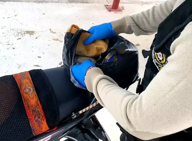 Adana'da Motosiklette 972 Uyuşturucu Hap