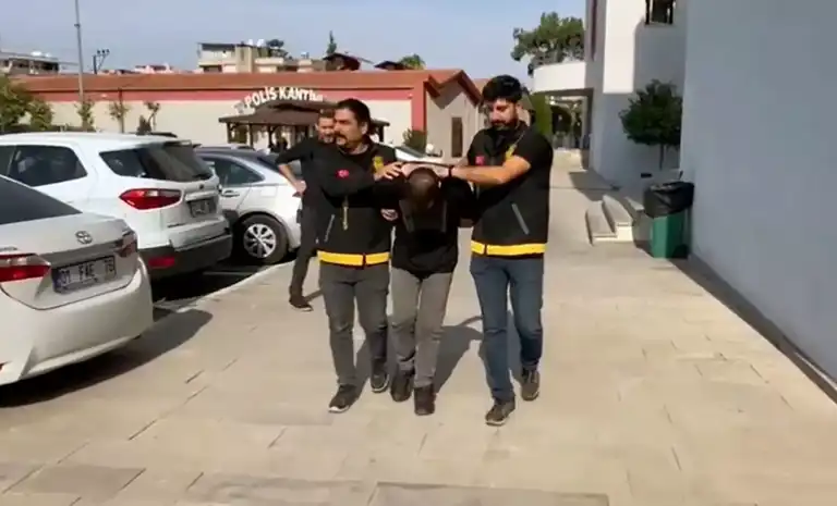 Yaşlı Kadından Telefon Çalan Şahıs Tutuklandı