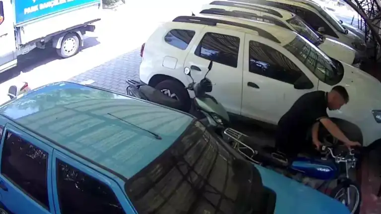 Yol Parası Yoktu, Motosiklet Çaldılar!